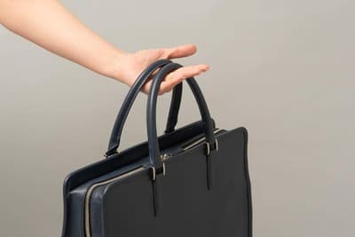 Trends 2025: What Leather Accessories and Bags Are Featured at Leading Global Exhibitions